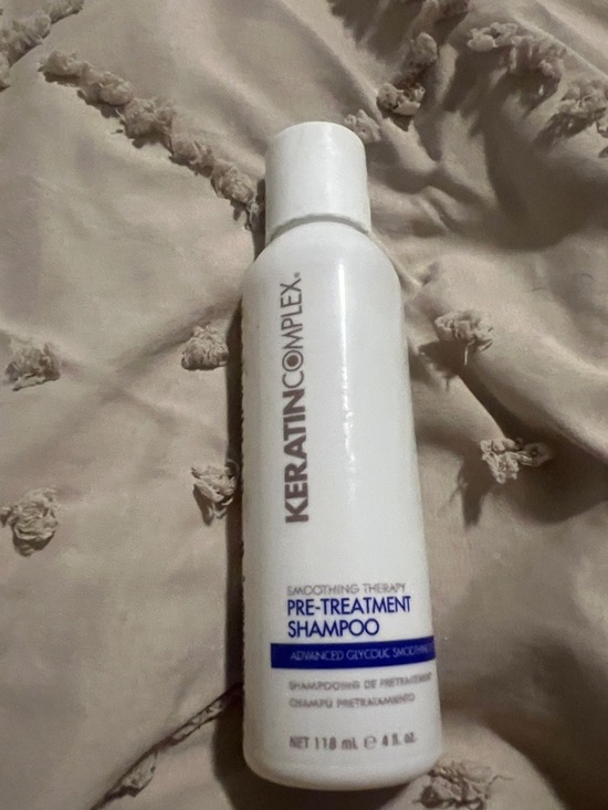 Other - Pre-Treatment Shampoo - White